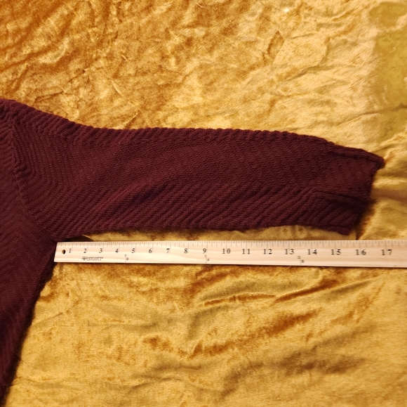 80's Oversized Burgundy Pullover Sweater - Picture 8 of 16